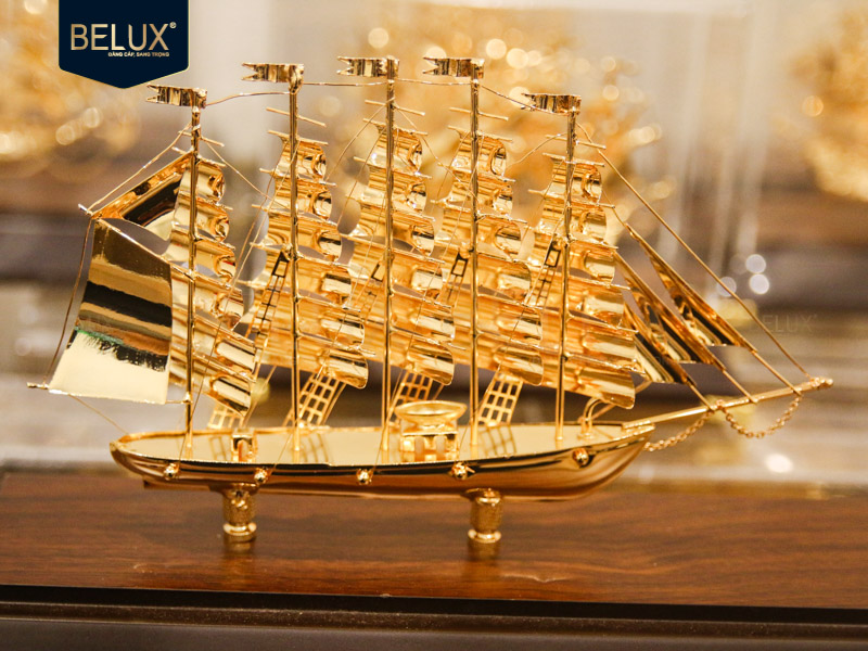 Lô mô hình thuyền Gelux 31x12x22cm mạ vàng 24k thiết kế theo yêu cầu